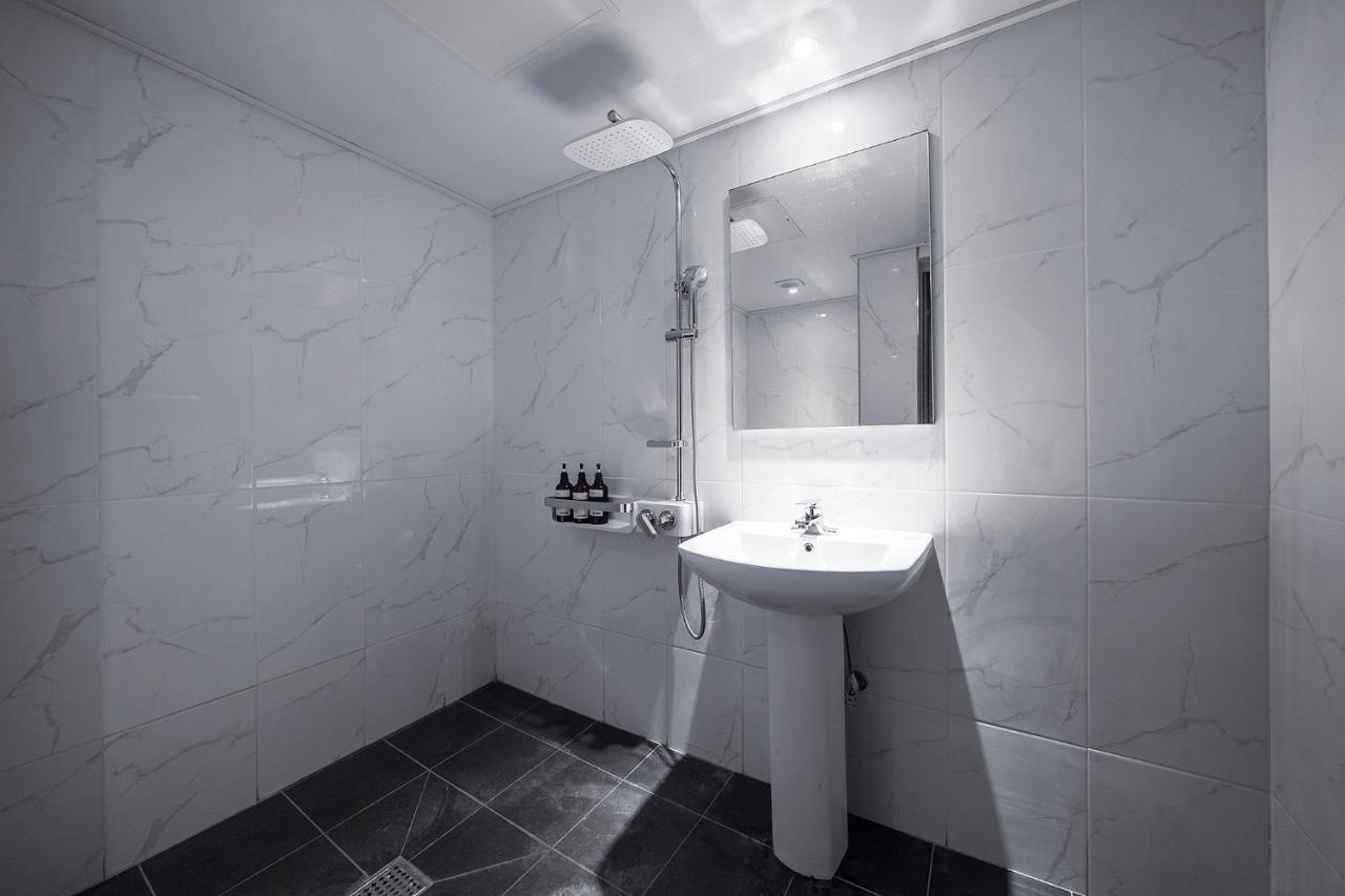 Hotel Duruwa Main Building Инчон Екстериор снимка